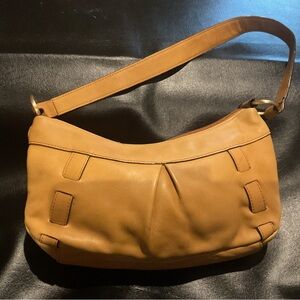 SOHO GENUINE LEATHER CROSSBODY HOBO BAG. LIKE NEW
